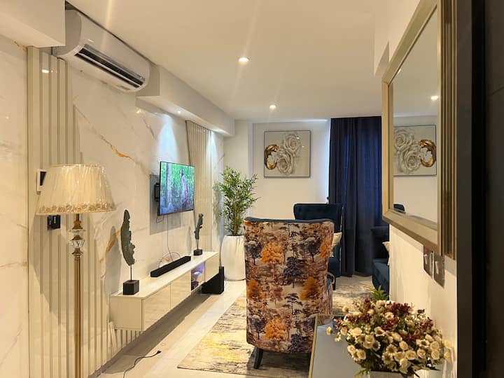 The Blue Apt @Iconic Tower, off Ajose Adeogun VI
