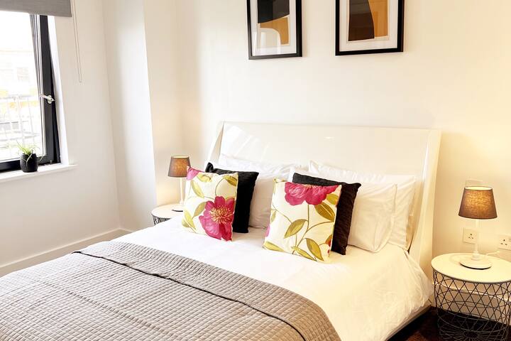 Amazing 2 bed apartment in heart of Covent Garden gallery image 5