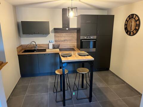 Lovely apartment with free parking on site.
