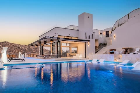 Luxury Estate & Views: Villa Chavez by Cabo Villas
