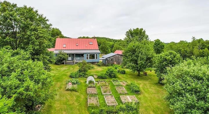 Barrows Rd Vermont Hilltop Cabin on Barrows Road - Cabins for Rent in Northfield, Vermont ...
