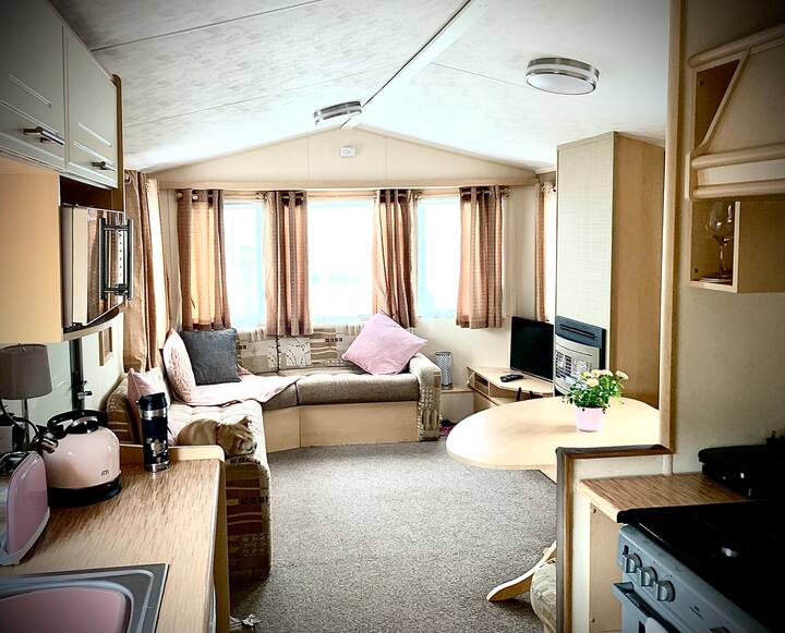 Affordable & accessible sea-side getaway