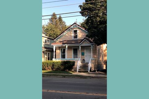Adorable 2-bedroom home