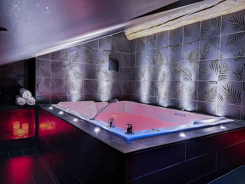 Red Kiss Suite - Jacuzzi Spa - Love Room Luxe