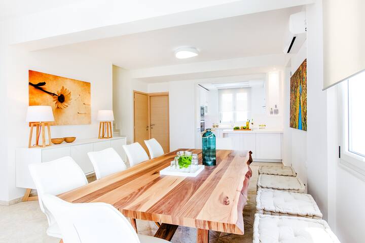 Family Villa Bella Elena with Heated Pool gallery image 4