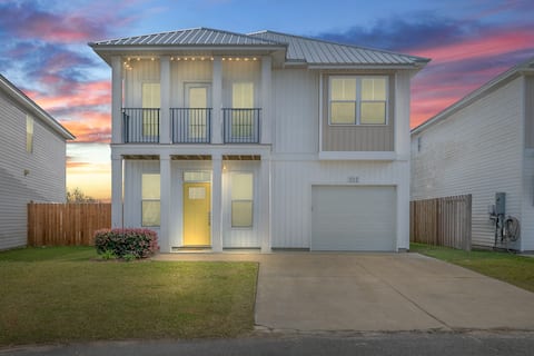 Shell Island Luxury Coastal Inspired 4-Bedroom