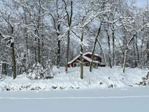 Osprey Hideaway: Near Hayward, Close to Trails!