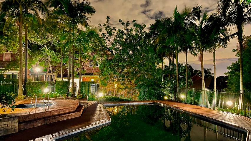 Entire Large Town House w/ Lots Resort Facilities gallery image 5