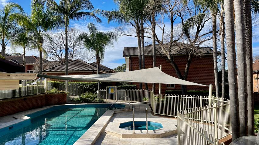 Entire Large Town House w/ Lots Resort Facilities