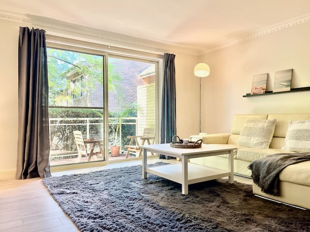 Entire Large Town House w/ Lots Resort Facilities gallery image 4