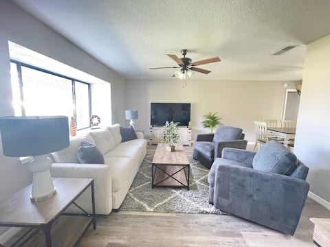 Vacation in style near Everything Florida Offers