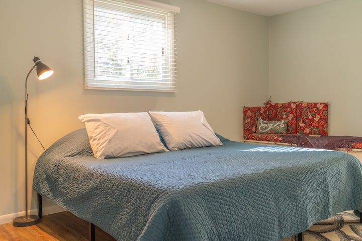 Spálňa s manželskou posteľou