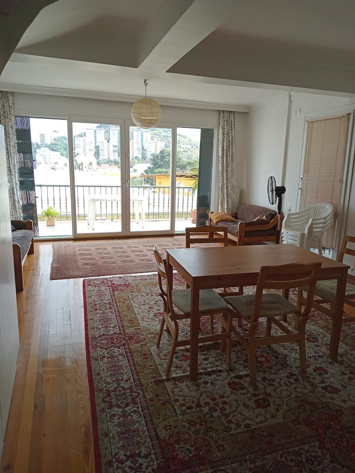 2 Storey, Central House With Sea View - İzmir