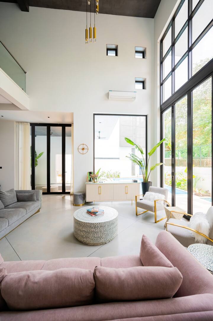 Living room image 2