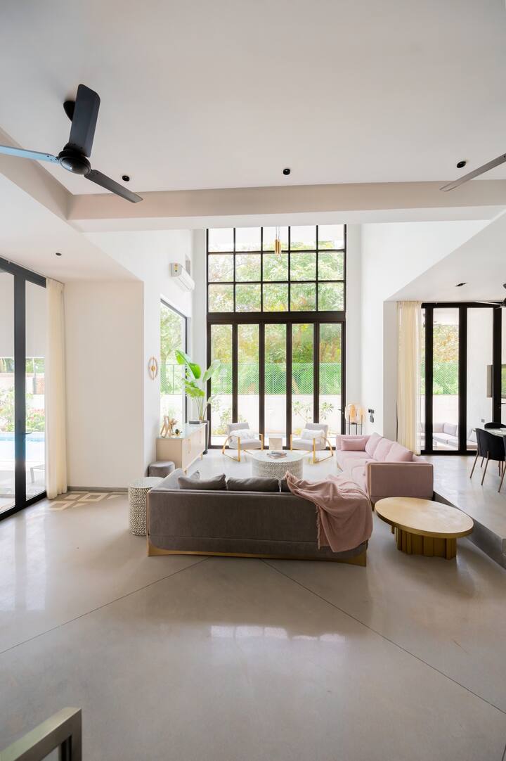 Living room image 12