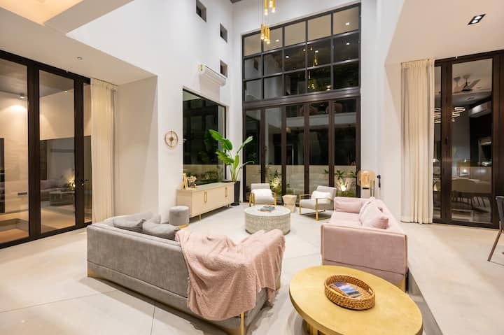 Living room image 1