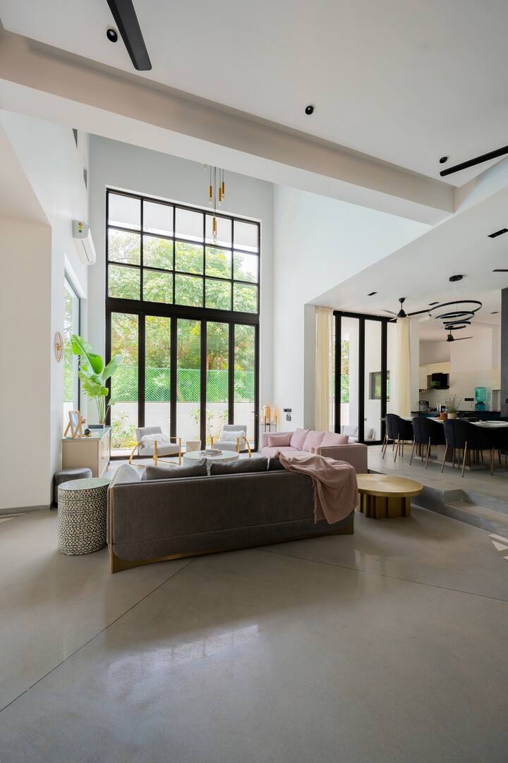 Living room image 11
