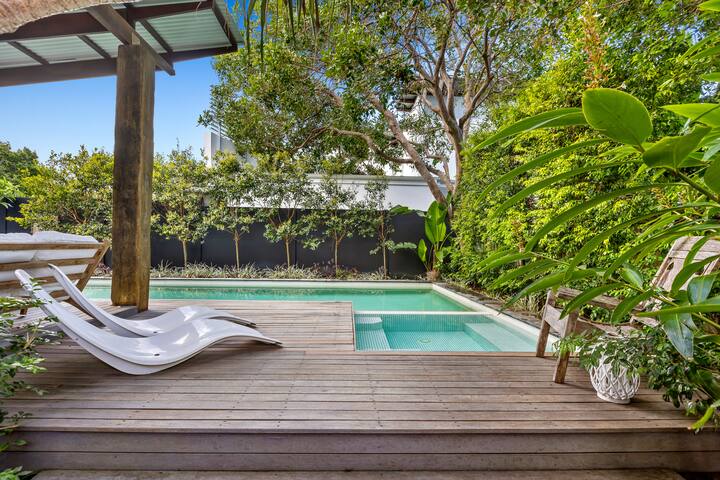 Character Beach House gallery image 2