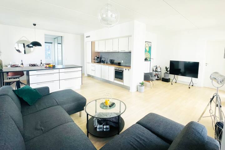 Design 3-bedroom 103m2 flat by Bella Center gallery image 2