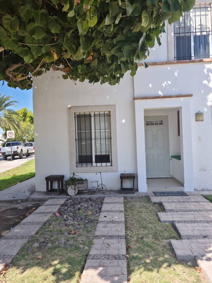 Nice house in private and quiet residential development Houses for Rent in Torreón, Coahuila