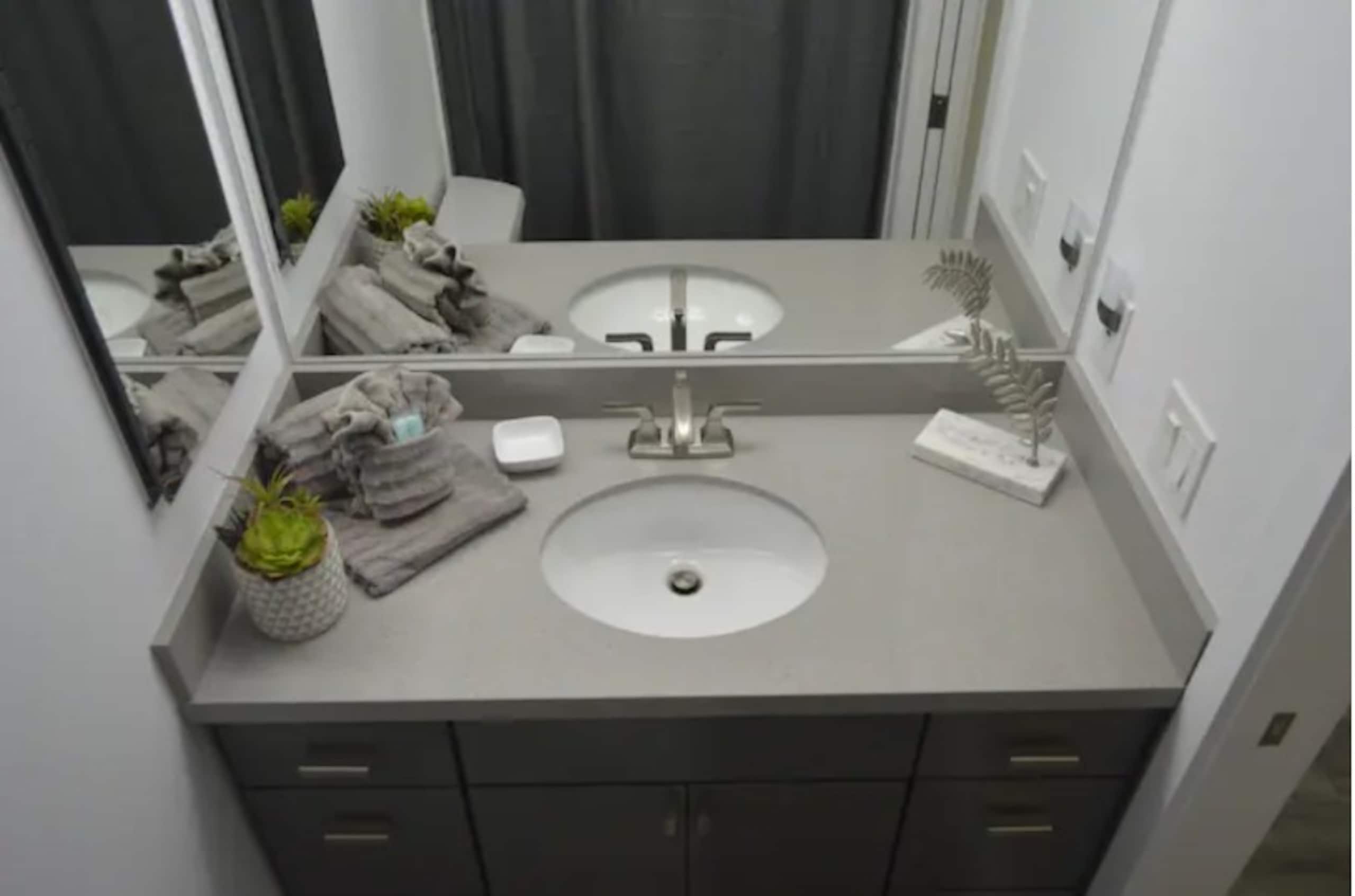Condo in Kihei · ★4.9 · Studio · 2 beds · 1 private bath - Image 8