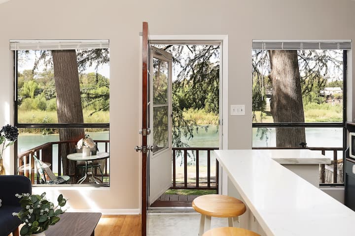 Furahia Ambiance ~ Leta familia nzima au kundi kubwa la marafiki ili kuishi maisha ya Ziwa!