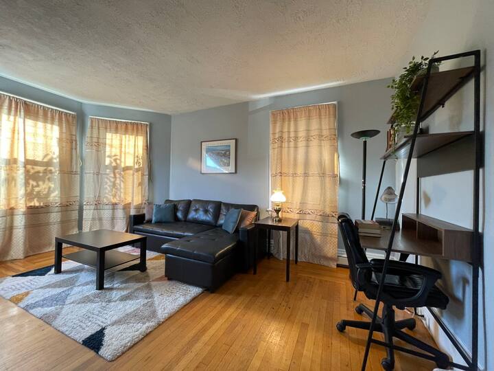 Entire Comfy 2B1B unit in a central location Apartments for Rent in