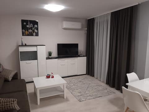 Dora's apartment