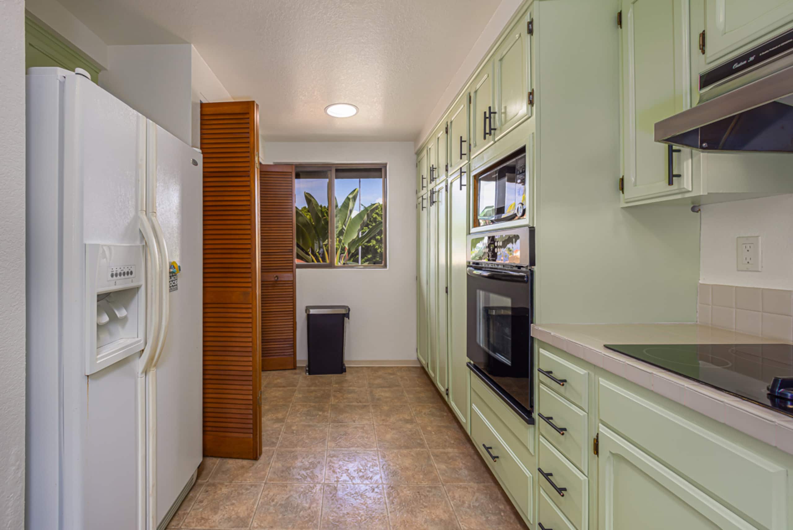 Condo in Kailua-Kona · ★4.87 · 3 bedrooms · 4 beds · 3 private baths - Image 5