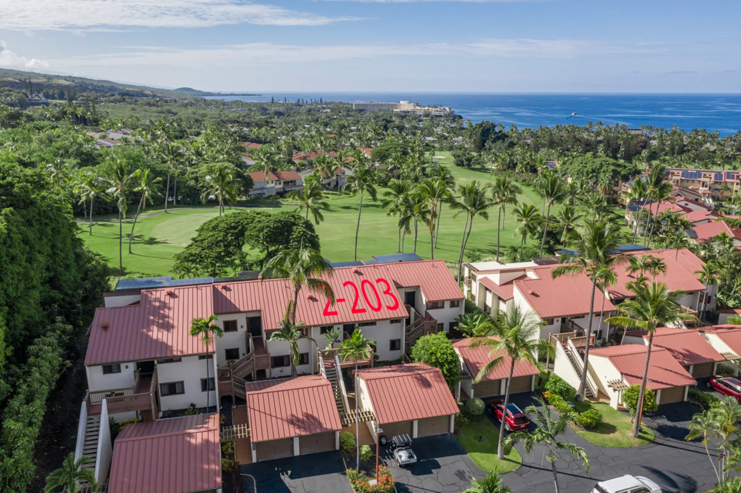 Condo in Kailua-Kona · ★4.87 · 3 bedrooms · 4 beds · 3 private baths - Image 30