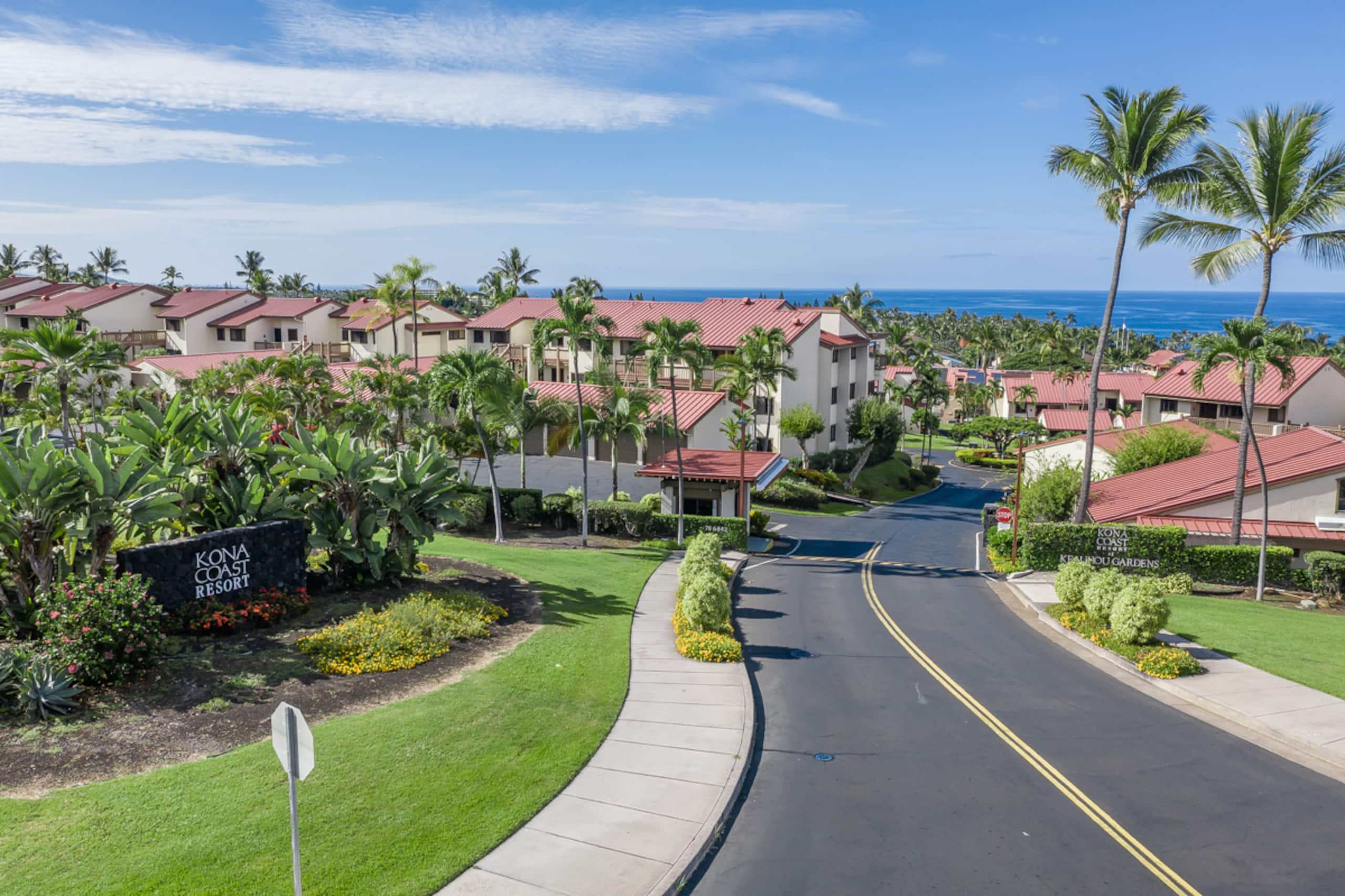 Condo in Kailua-Kona · ★4.87 · 3 bedrooms · 4 beds · 3 private baths - Image 31