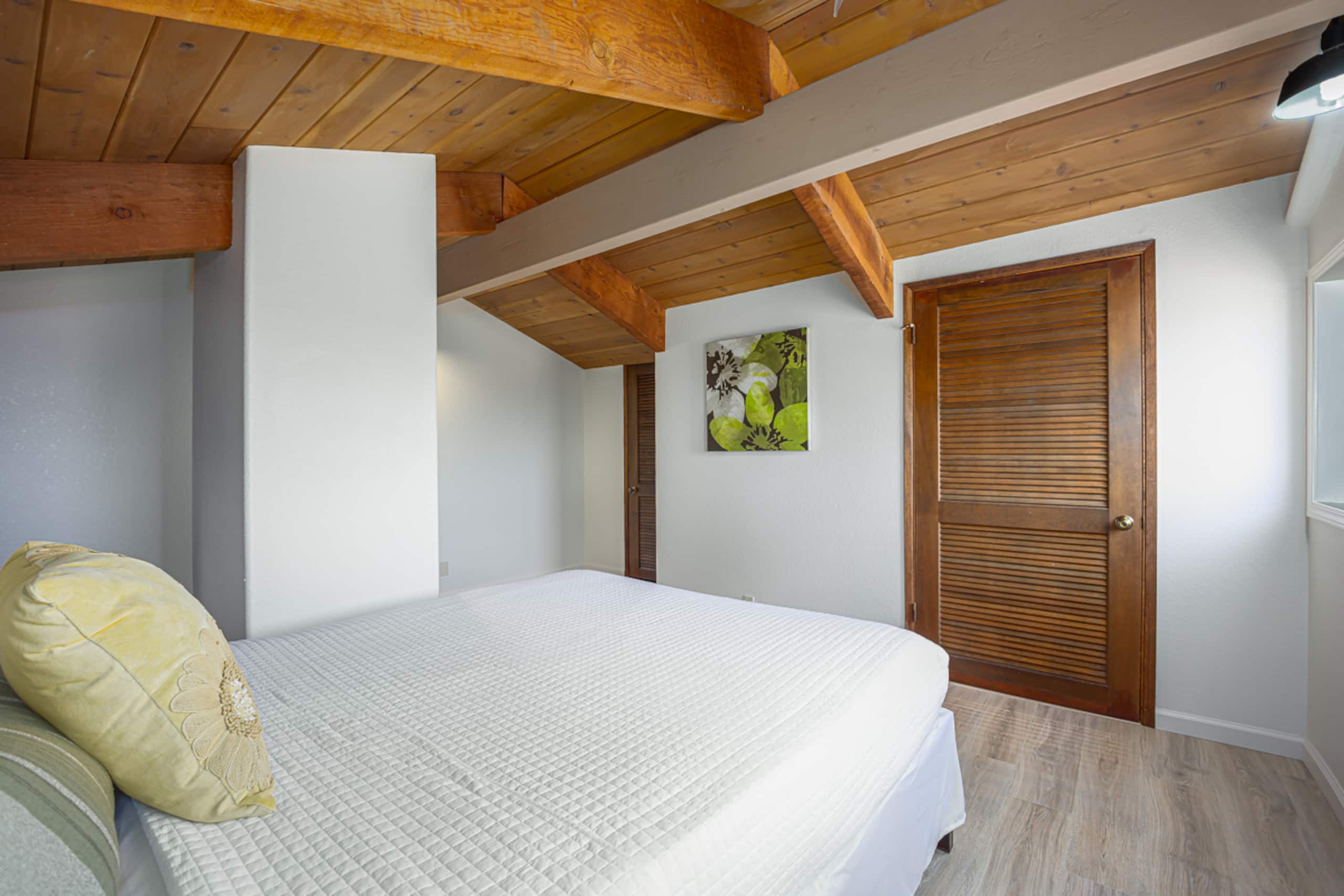 Condo in Kailua-Kona · ★4.87 · 3 bedrooms · 4 beds · 3 private baths - Image 12