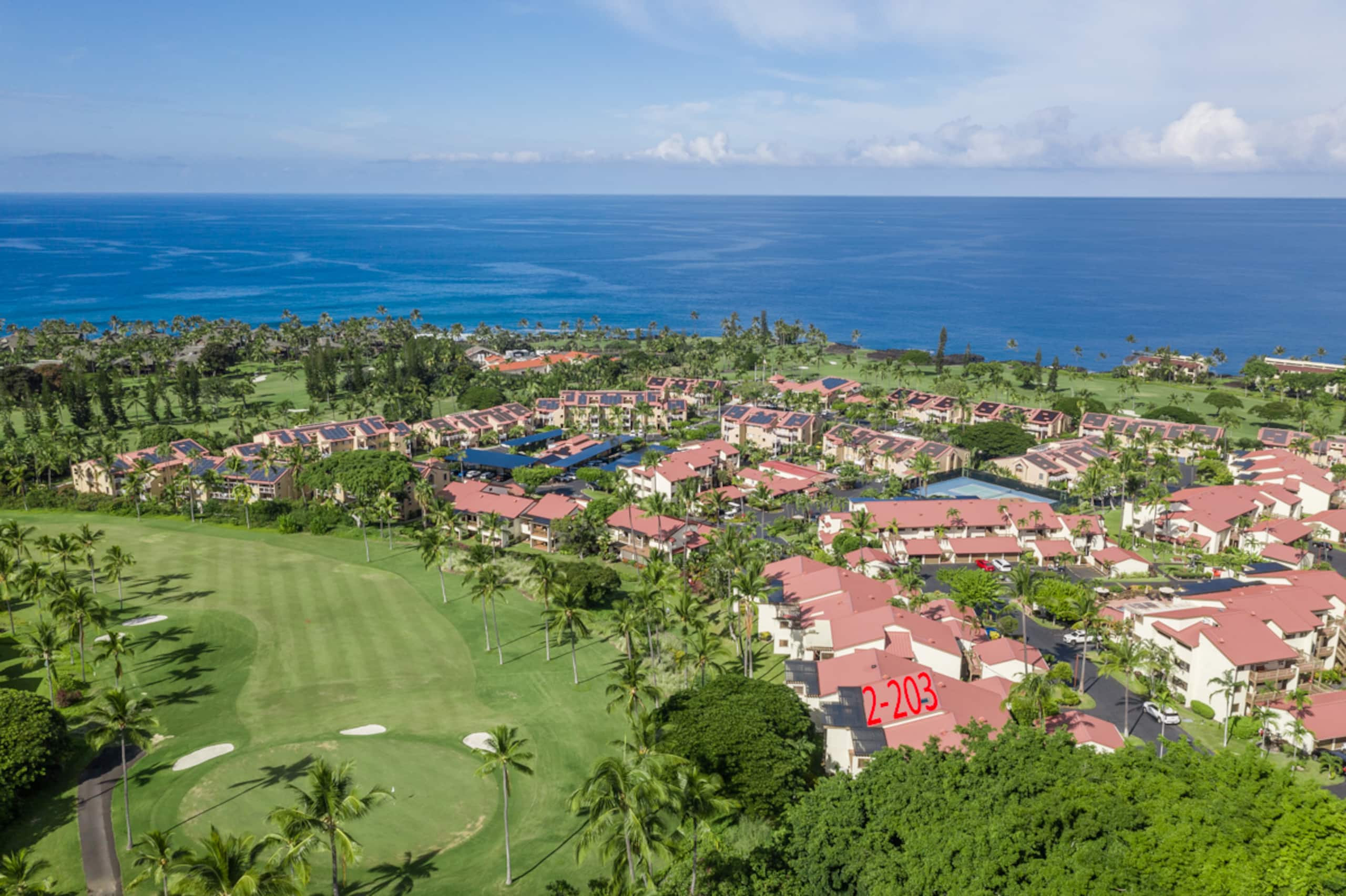 Condo in Kailua-Kona · ★4.87 · 3 bedrooms · 4 beds · 3 private baths - Image 29
