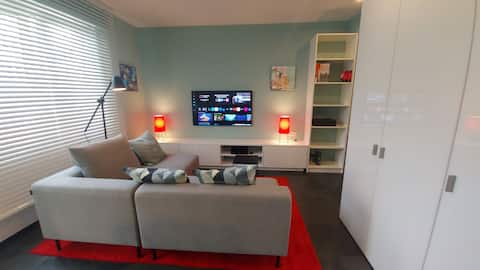 Top Airbnb: Design-Apartment S-City Heusteigviertel [Design-Apartment S-City Haystack Quarter] in Lehen