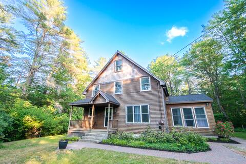 Stylish and Sun Filled Home With Tripp Pond Access