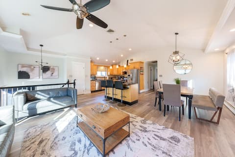 Modern 3 Bd Spacious Apartment in PRIME Location