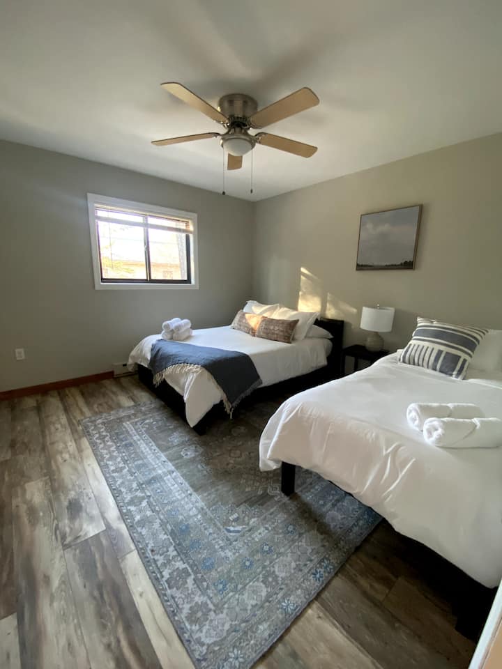 Dhoma e gjumit #3 me krevat të plotë dhe dopio