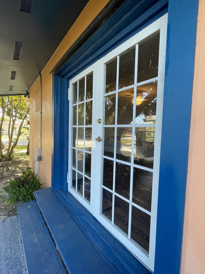 Lush Tropical private Studio Suite in home Houses for Rent in Miami, Florida, United States