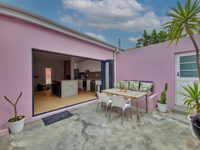 Trendy Bo-Kaap home, private patio, fireplace gallery image 4