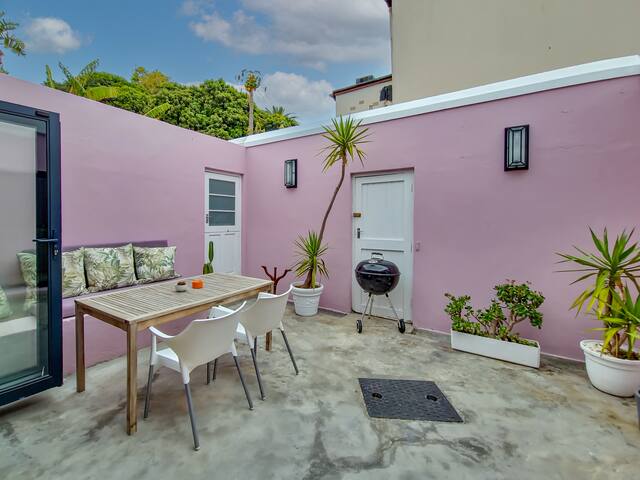 Trendy Bo-Kaap home, private patio, fireplace gallery image 5