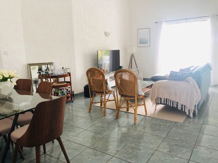 Modern, Spacious, Condo Overlooking The Sea - Mauritius
