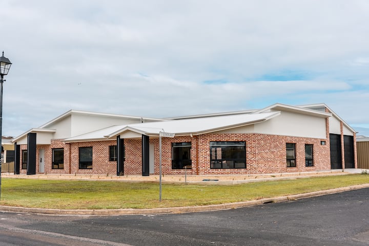 ‘Sea & Sand’ a spacious family friendly getaway