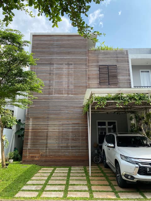 Sustainable 3+1 bedrooms tropical house