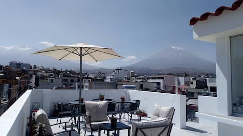 House with Terrace, The Best View of the Volcanoes