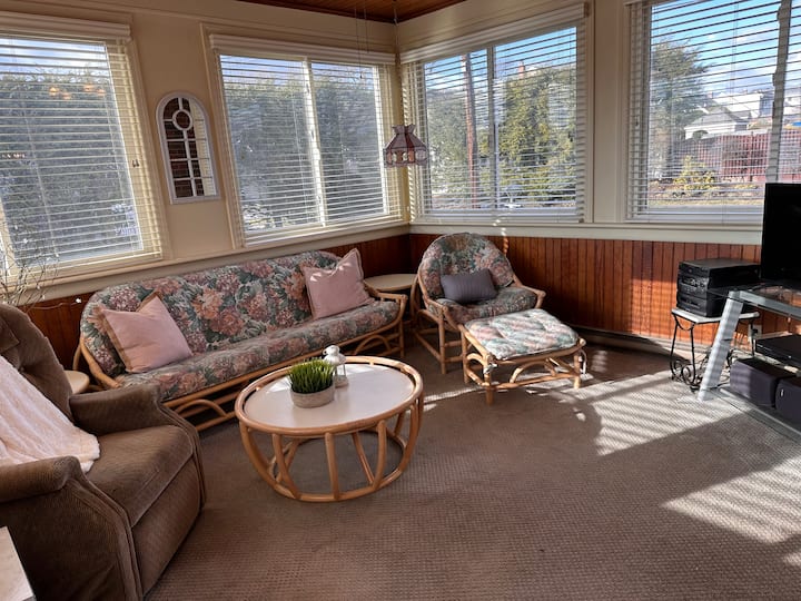 Near Nyc - 50s Suburban House - Clifton, NJ
