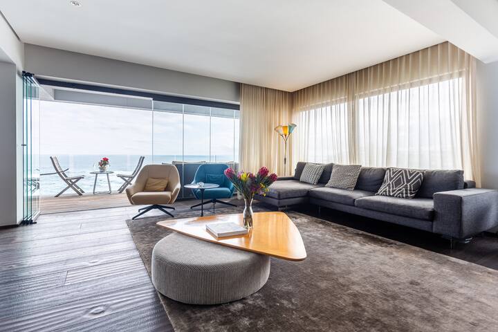 Oceanside Splendour in Bantry Bay gallery image 4