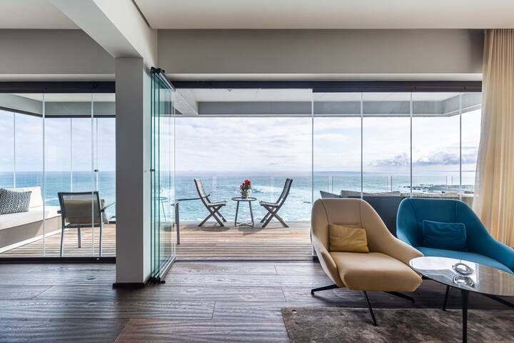 Oceanside Splendour in Bantry Bay gallery image 3