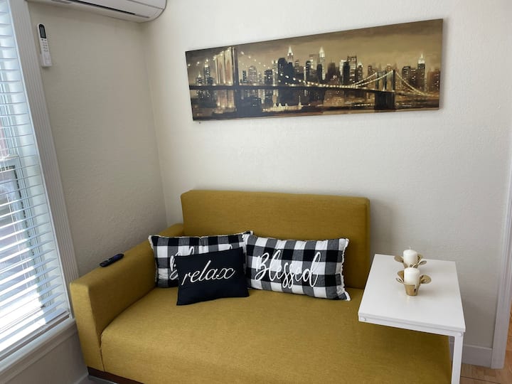 Modern Apt W/ Patio 15 Mins From Theme Parks & Mco - 基西米