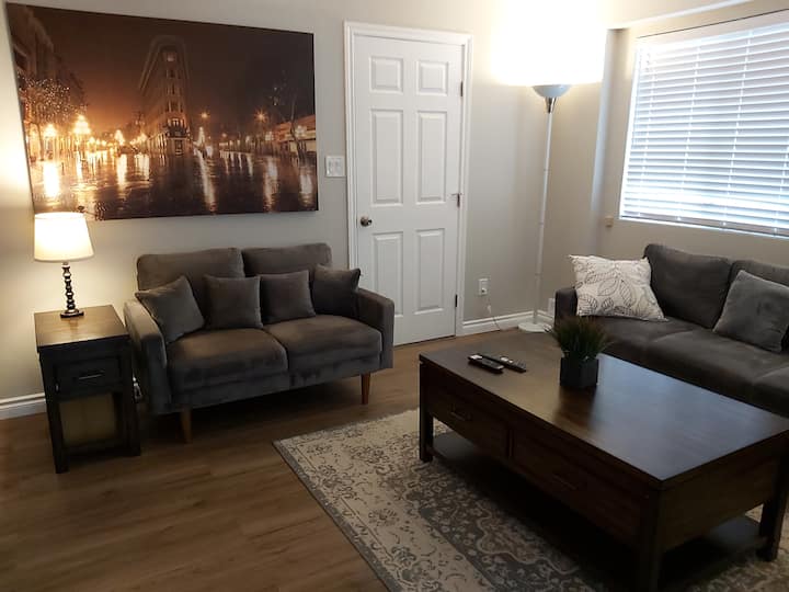 Central Abby
Lrg 1br Priv Ste 
"The Welcome Inn" - Abbotsford