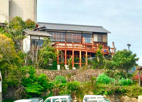 Old house with a sperb view of the TOMO harbor